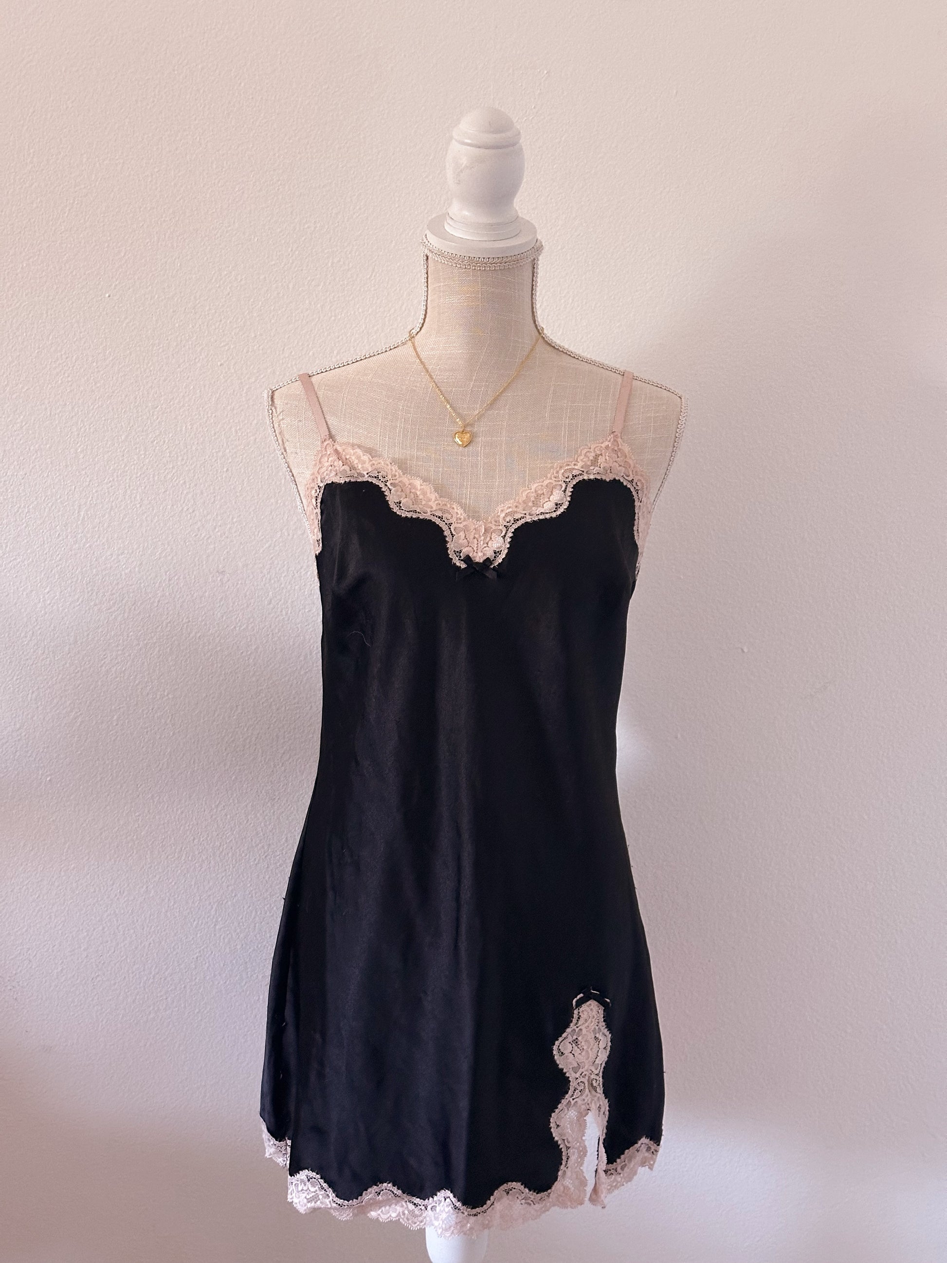 Vintage Victoria's Secret Black slip dress size: M