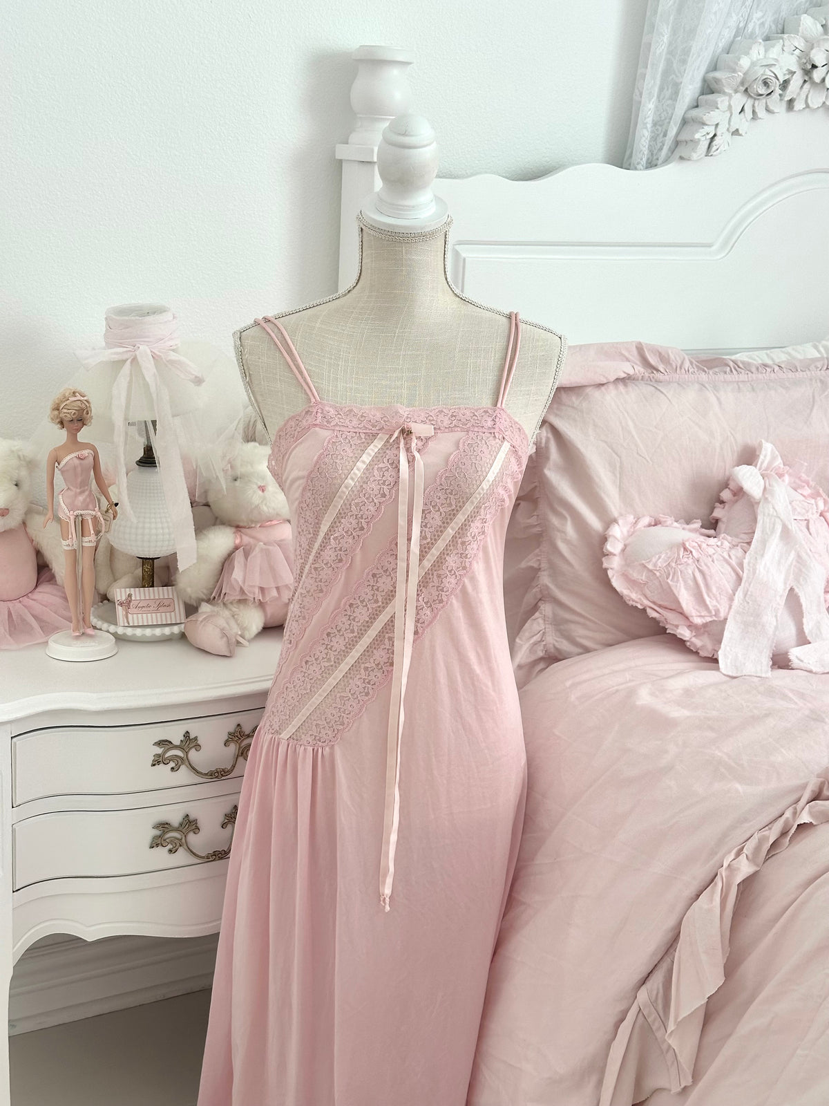 Vintage Gilead 1970s Pink Lace Ribbon Maxi Nightgown Petite/ S