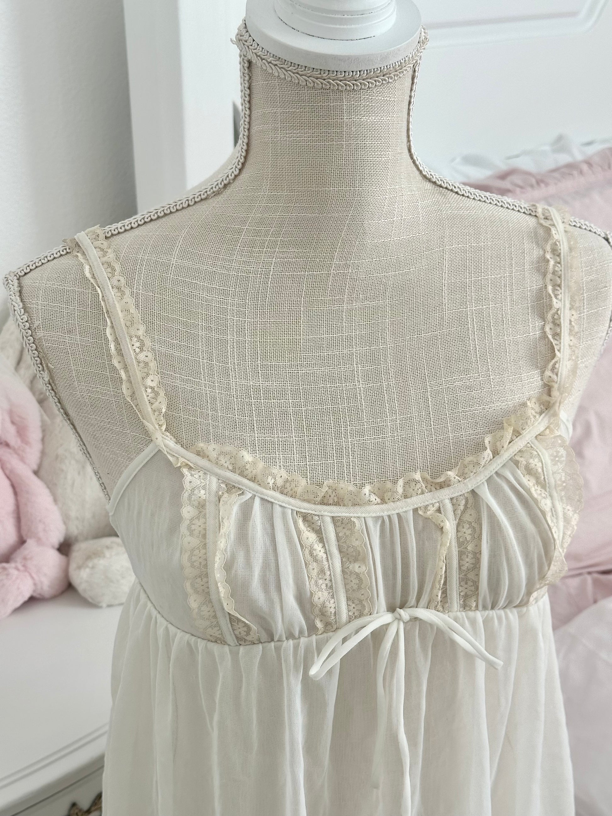 Vintage 2008 Victoria’s Secret White Milkmaid Babydoll Top Size: XS