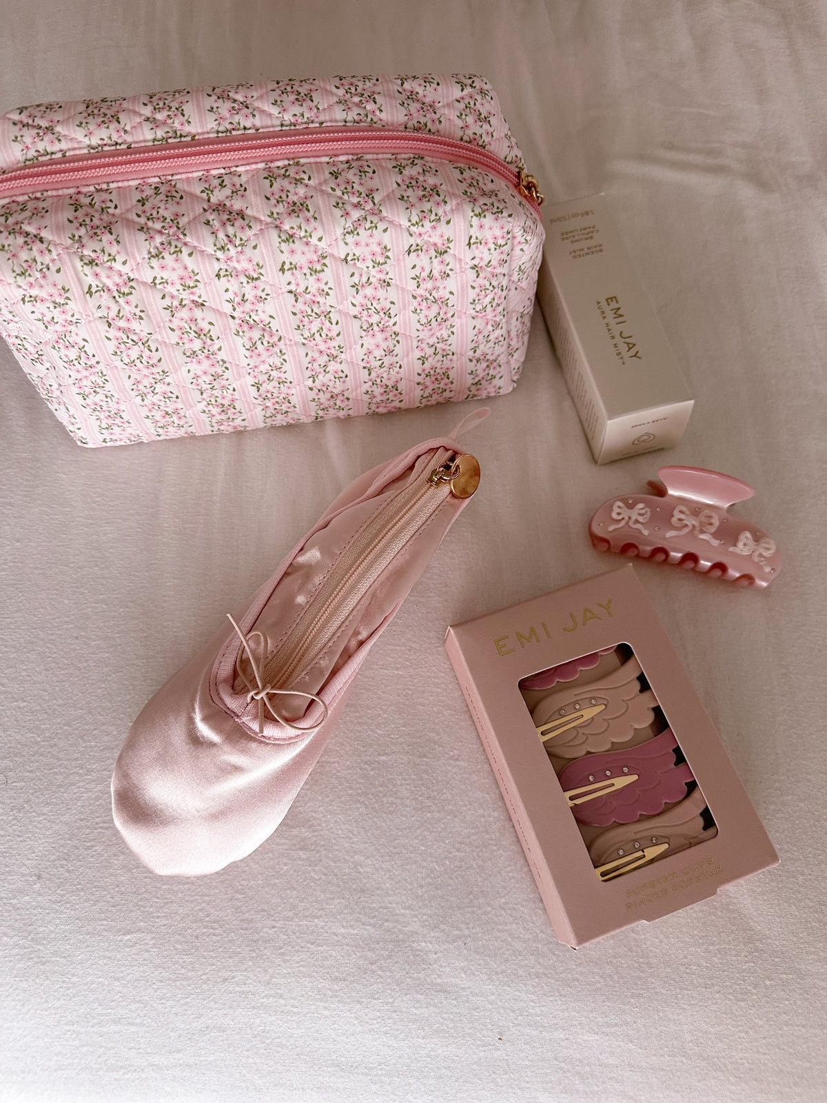 Ballerina makeup bag