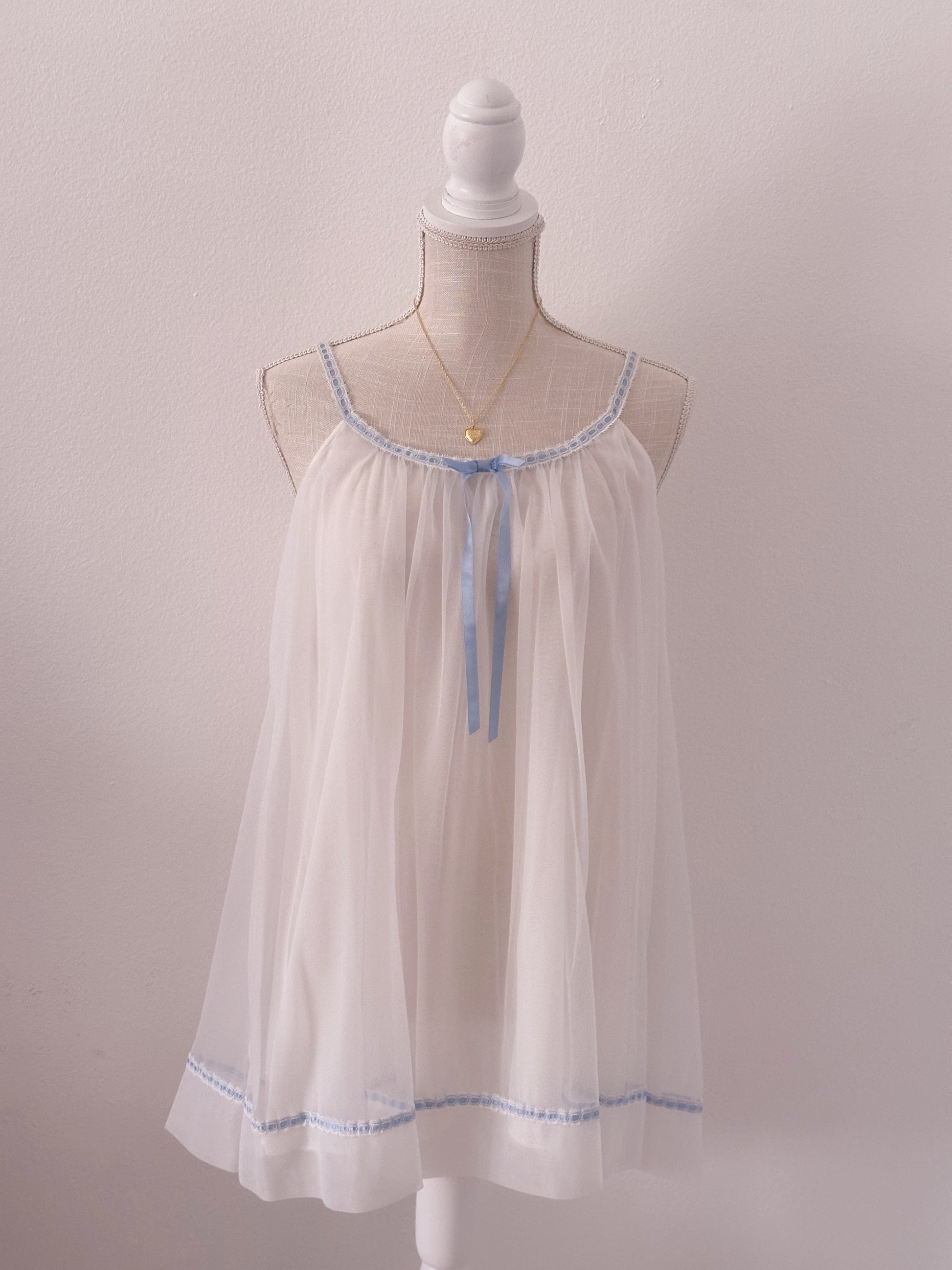 Vintage 1960s peignoir white babydoll dress and matching robe set size: S
