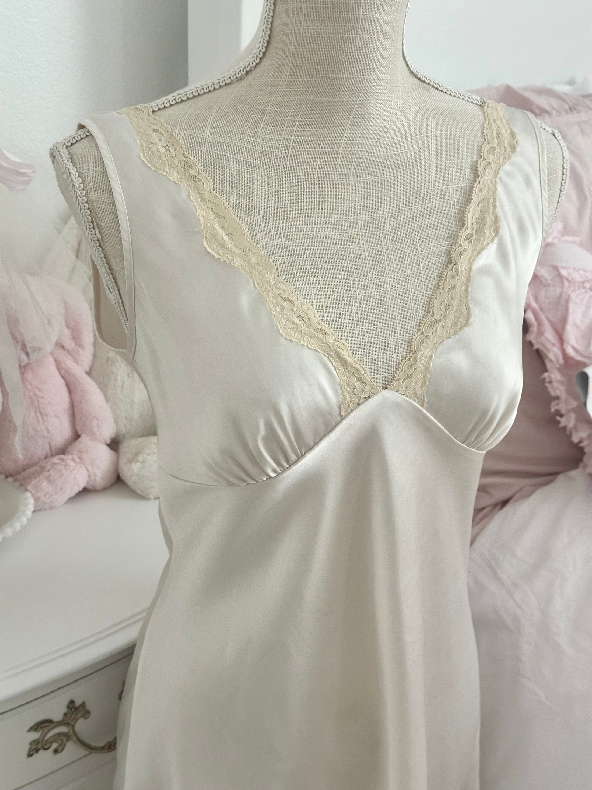 Vintage 2007 Victoria’s Secret White Satin Slip Dress Nightgown Size: S