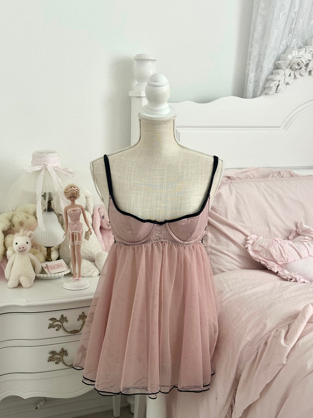Vintage 2009 Victoria’s Secret Vampire Diaries Dusty Pink & Black Babydoll Top Size: 34B
