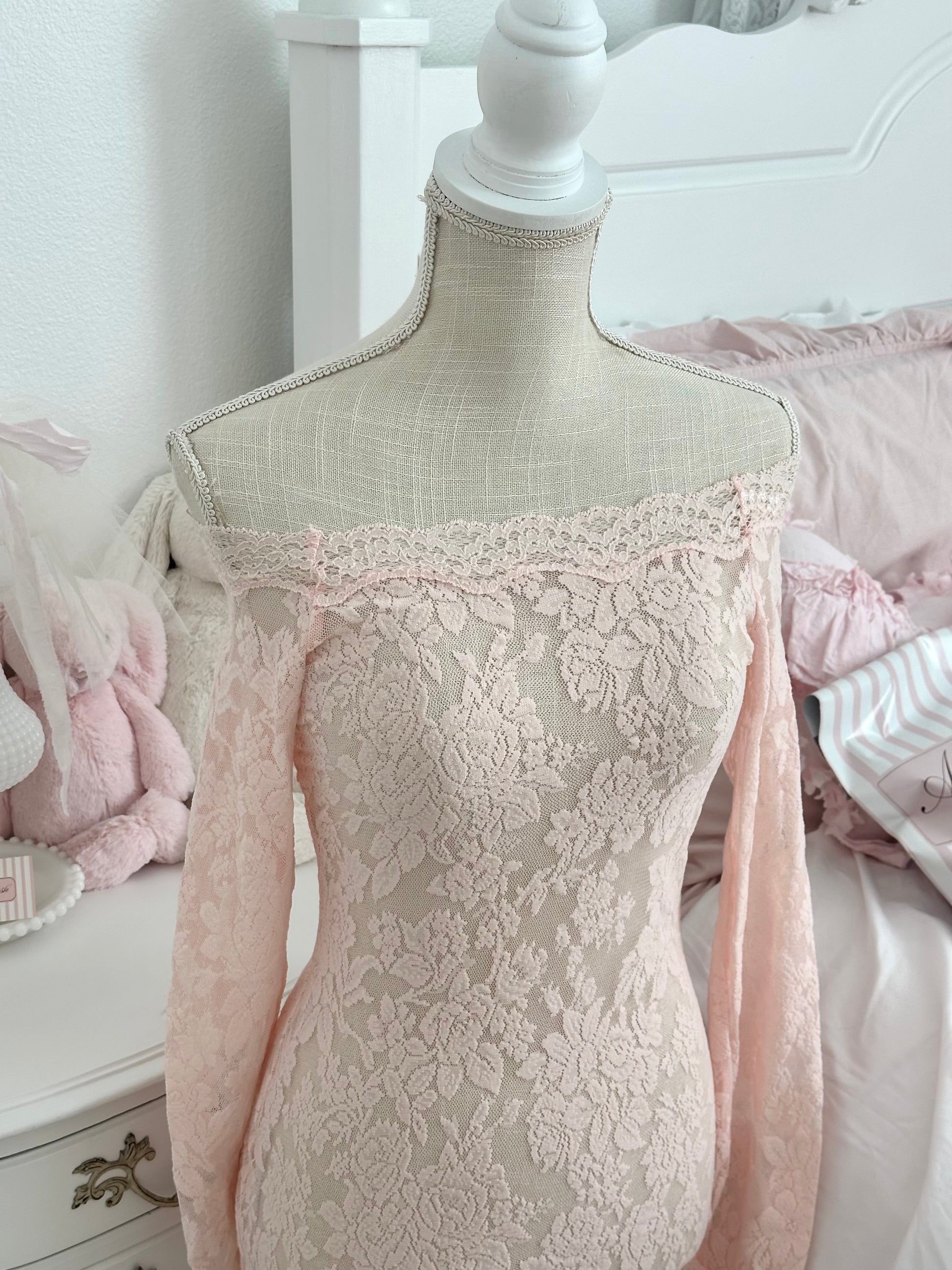 Vintage 2002 Victoria’s Secret Sheer Lace Long Sleeve Babydoll Top Size: S