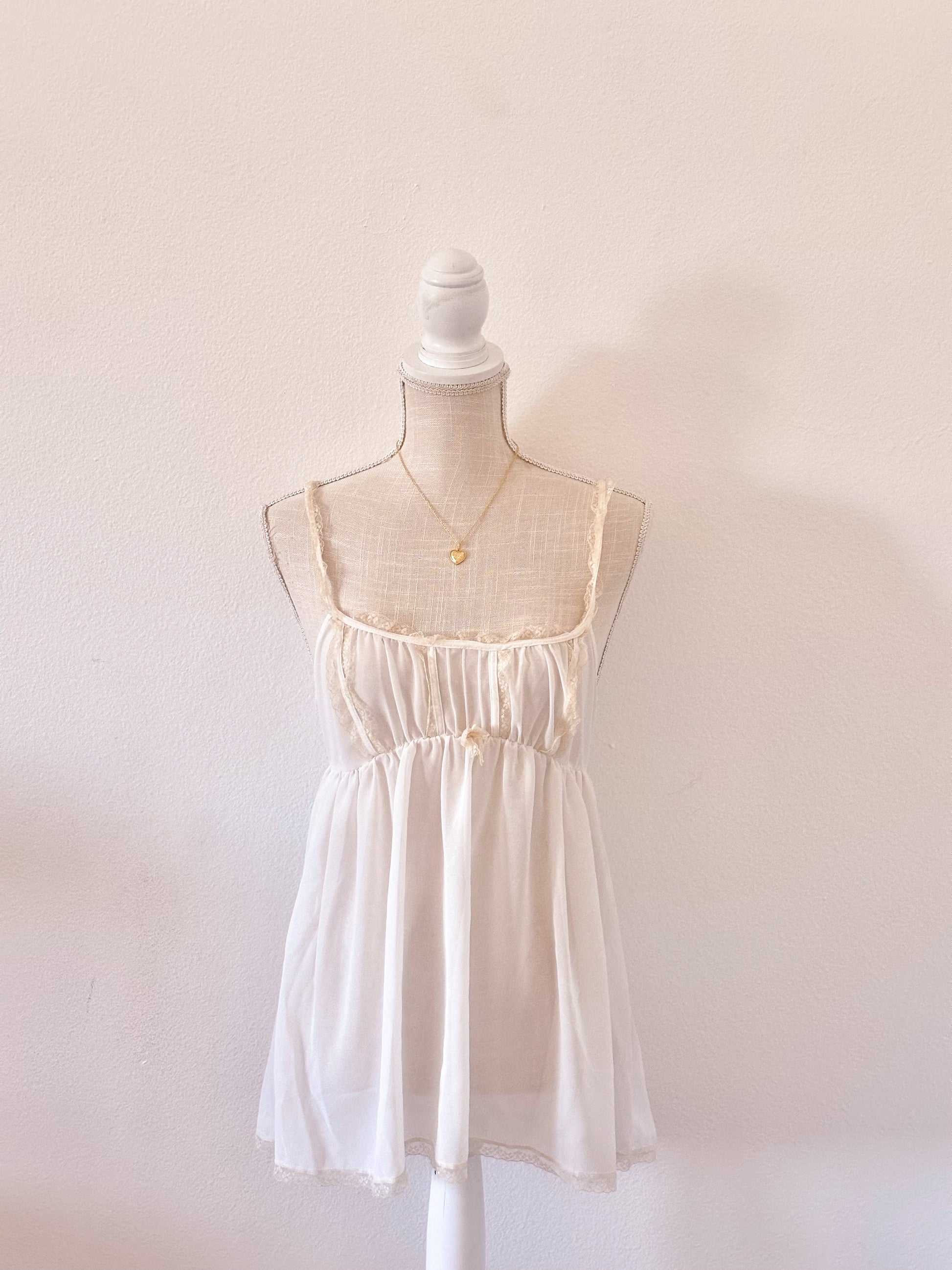 Vintage 2012 Victoria’s Secret White Milkmaid Babydoll Top Size: M