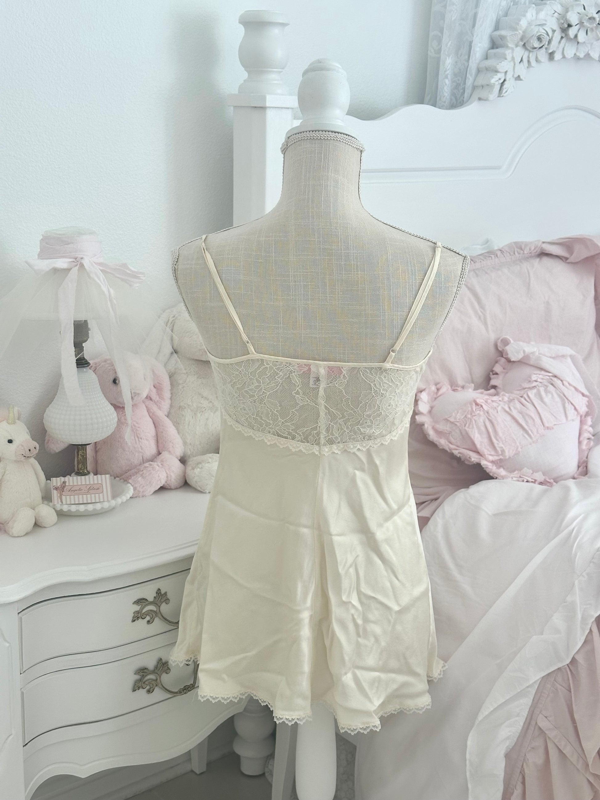 Vintage 2001 Victoria’s Secret Ivory Silk Sheer Lace Babydoll Size: S