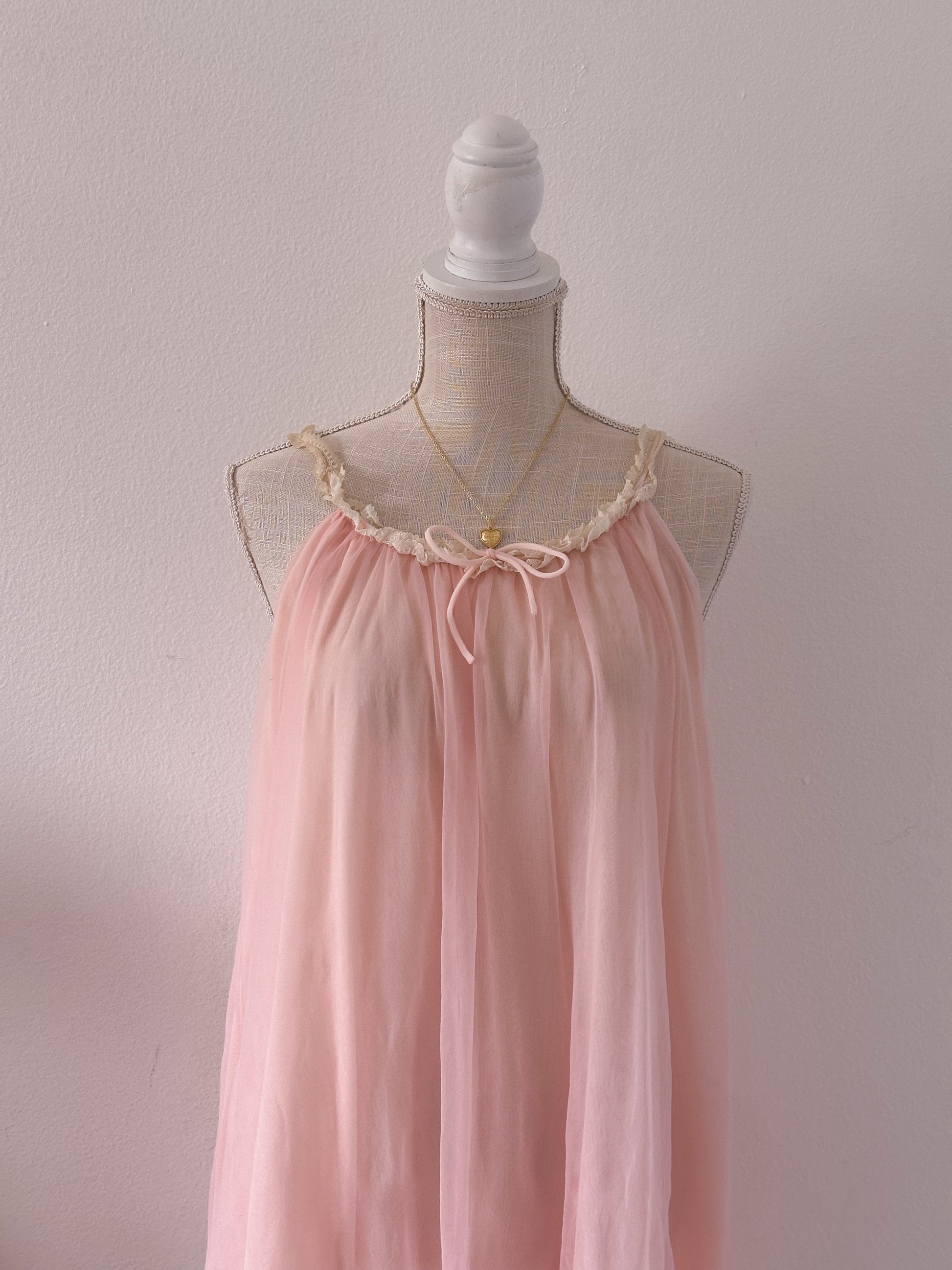 Vintage 1950s pink peignoir nylon nightgown Size: S
