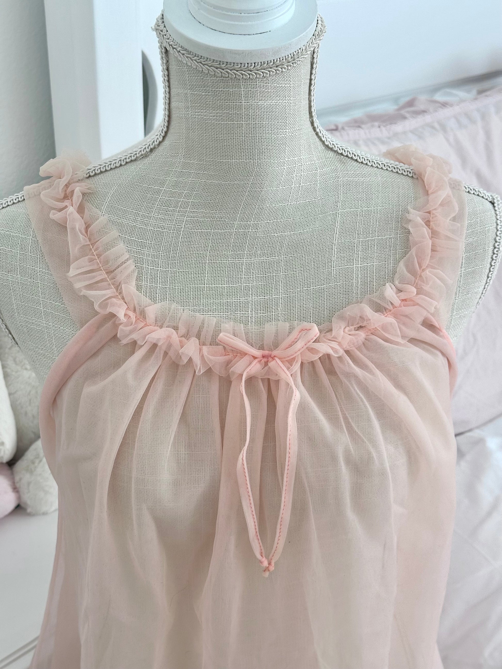 uthentic 1950s Peach Sheer Babydoll Top Size: XS (Tagged M)