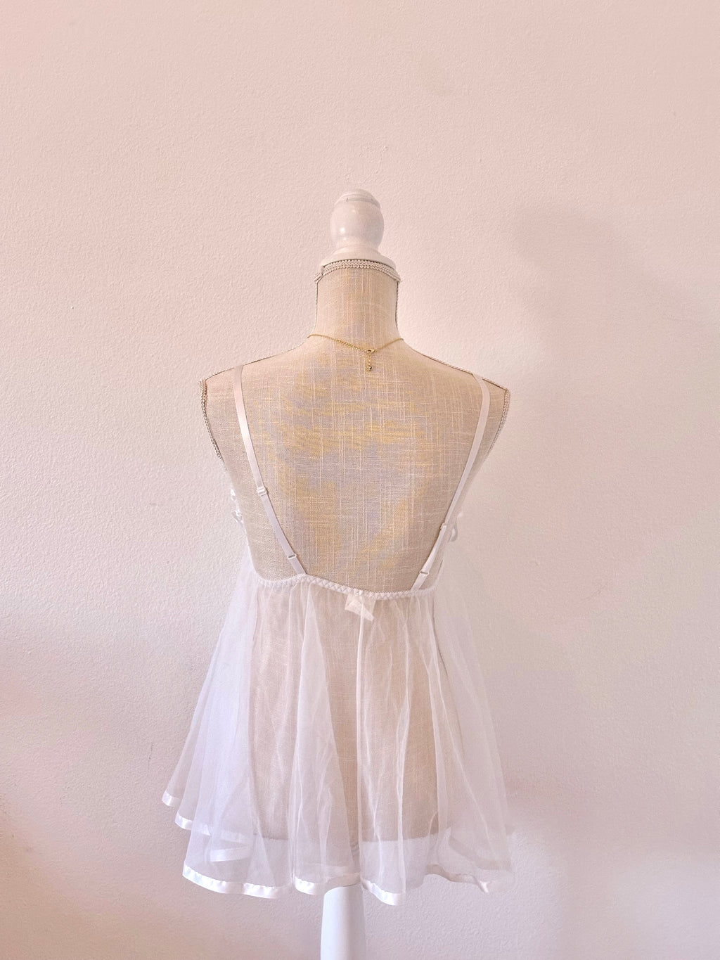 Vintage 1990s Fredricks of Hollywood white sheer babydoll top size: M