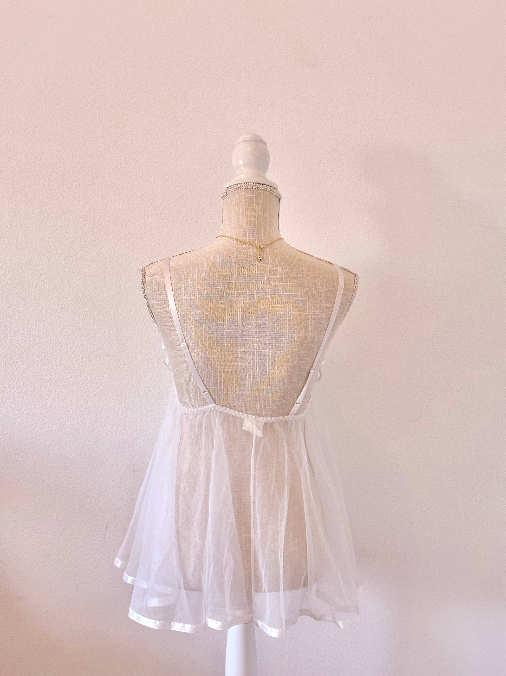 Vintage 1990s Fredricks of Hollywood white sheer babydoll top size: M