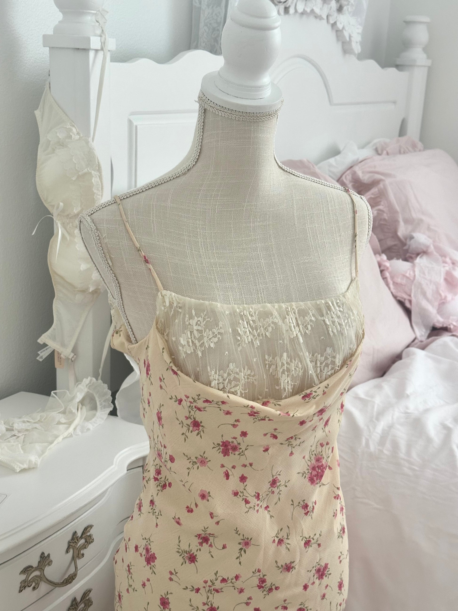Vintage Victoria’s Secret for Hugo Buscati Archival Slip Dress Size: 6 (Small)