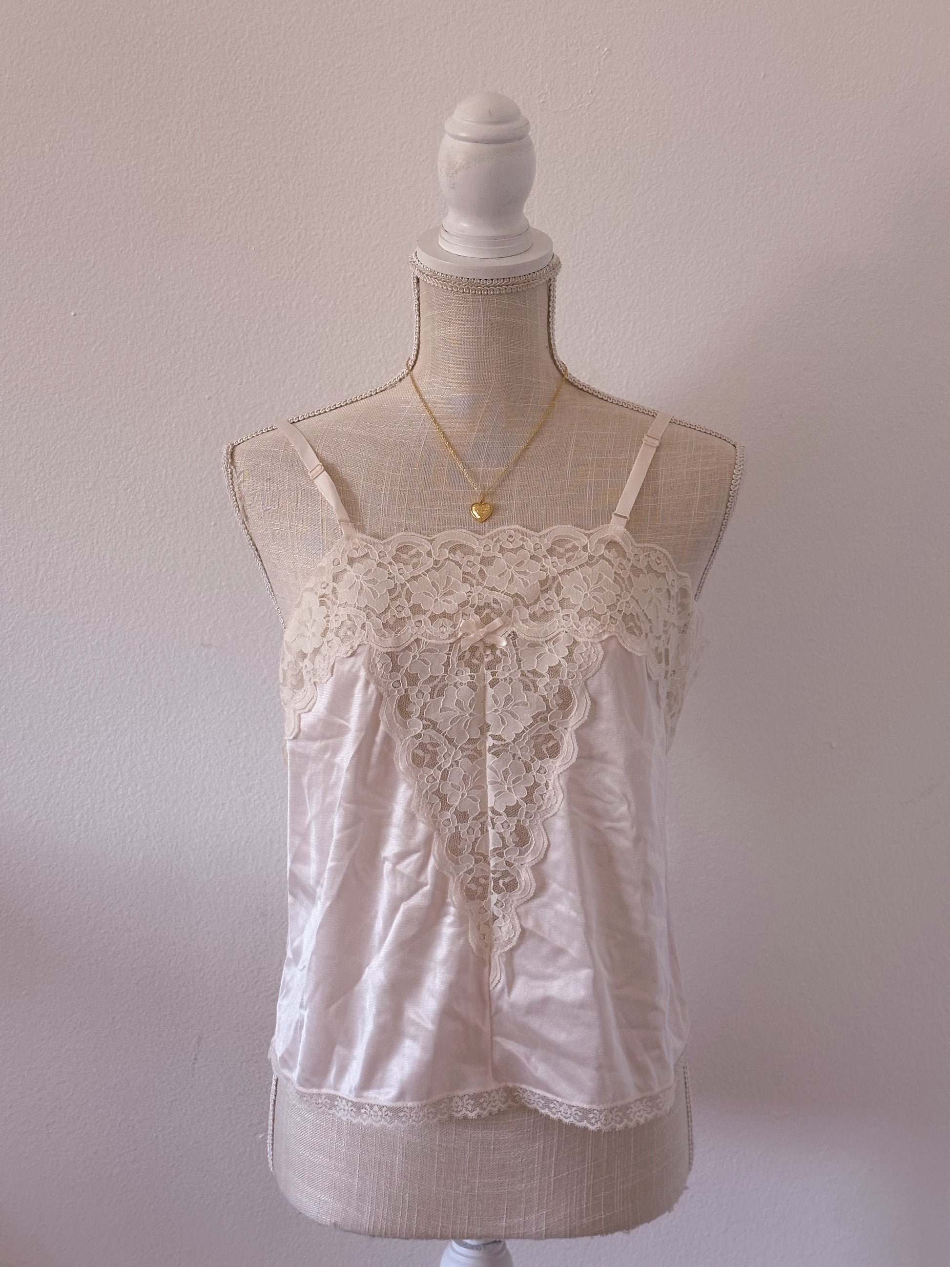 Vintage nylon 1950s shabby chic pink cami top size: S