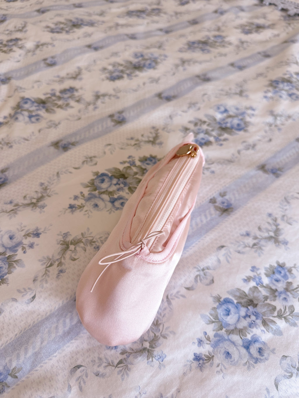 Ballerina makeup bag
