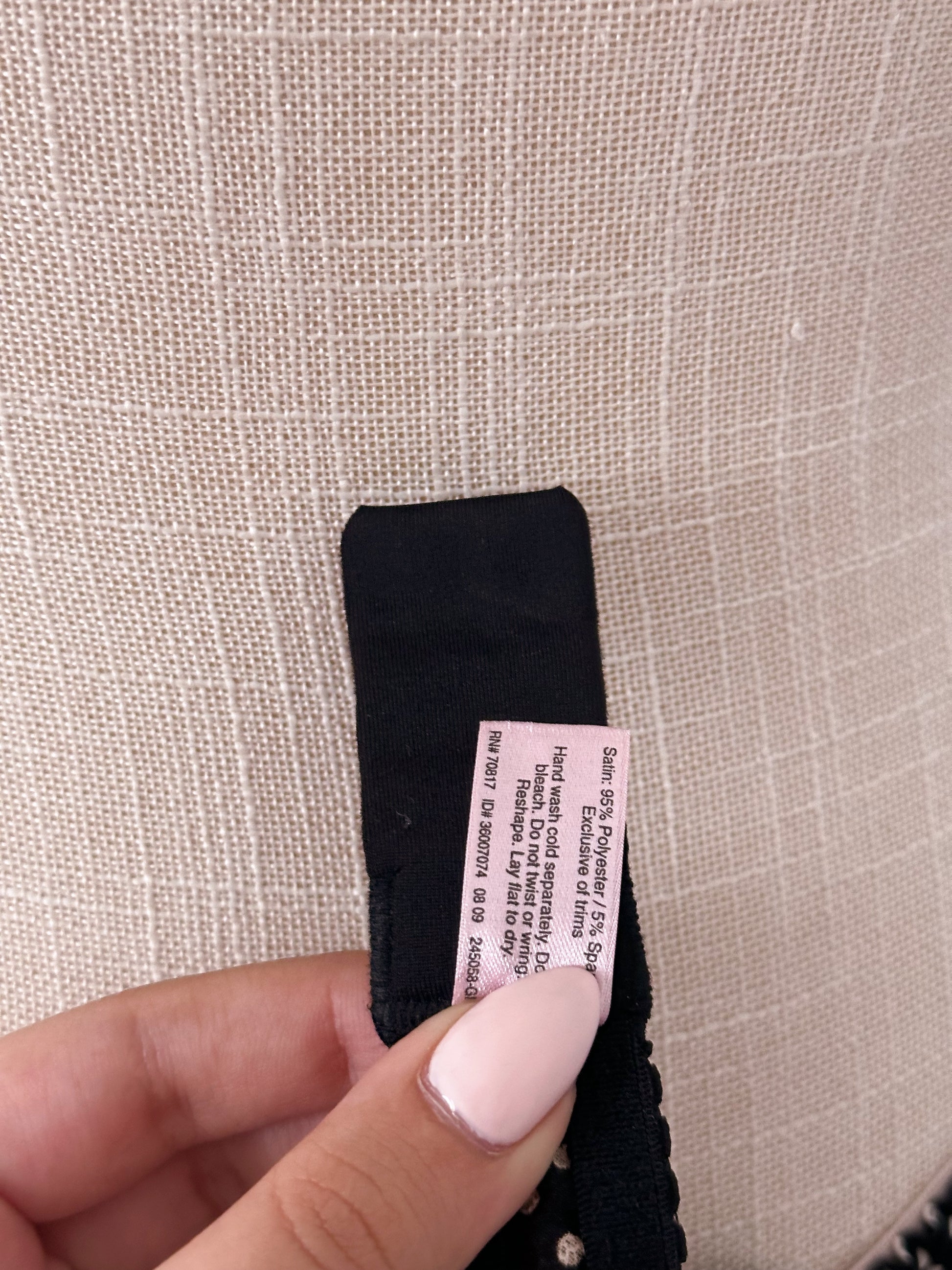 Vintage Victoria's Secret Black and pink polka dot lingerie Set Size: 32 B/ S