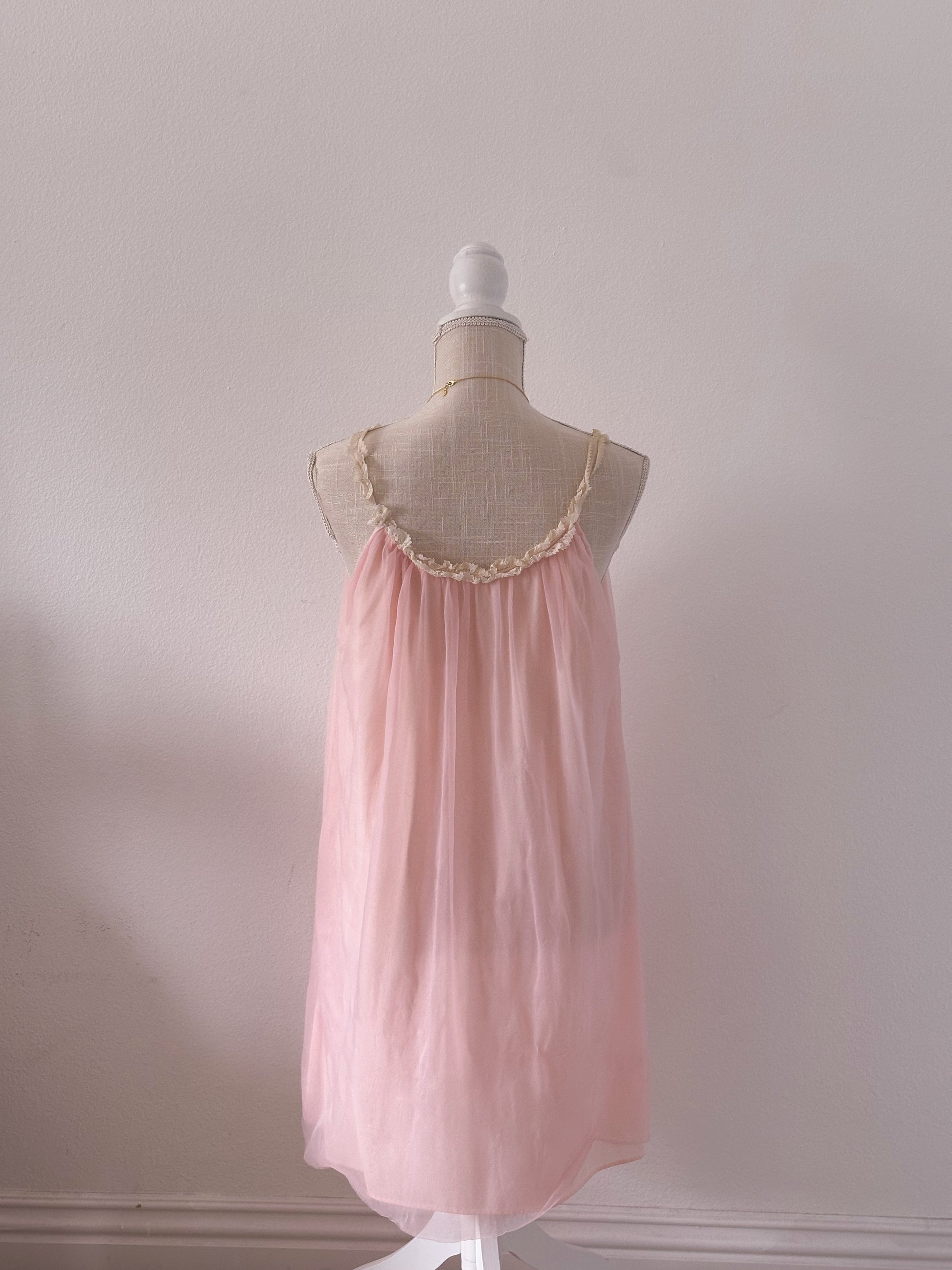 Vintage 1950s pink peignoir nylon nightgown Size: S