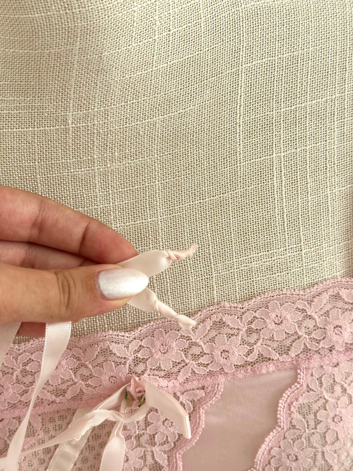 Vintage Gilead 1970s Pink Lace Ribbon Maxi Nightgown Petite/ S