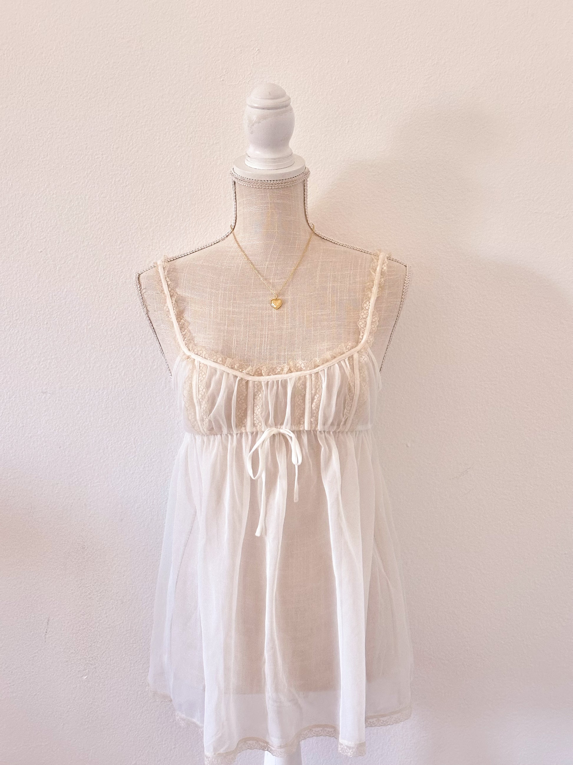 Vintage 2007 Victoria’s Secret White Milkmaid Babydoll Top Size: S