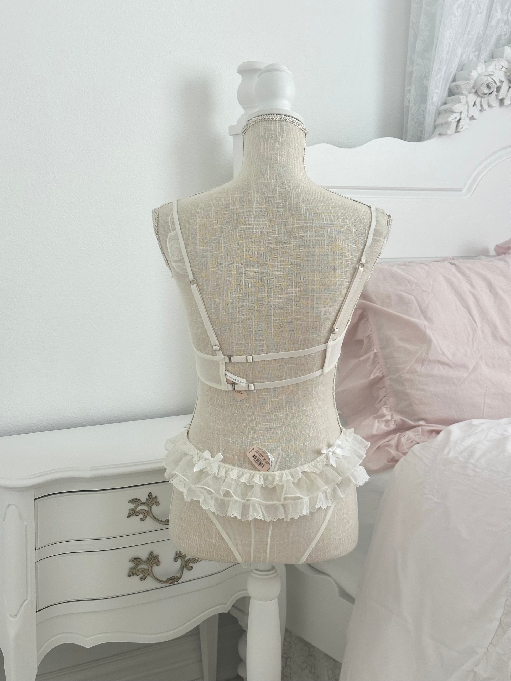 Vintage 2011 Victoria’s Secret NWT Bridal Lingerie Set Size: 34B/M