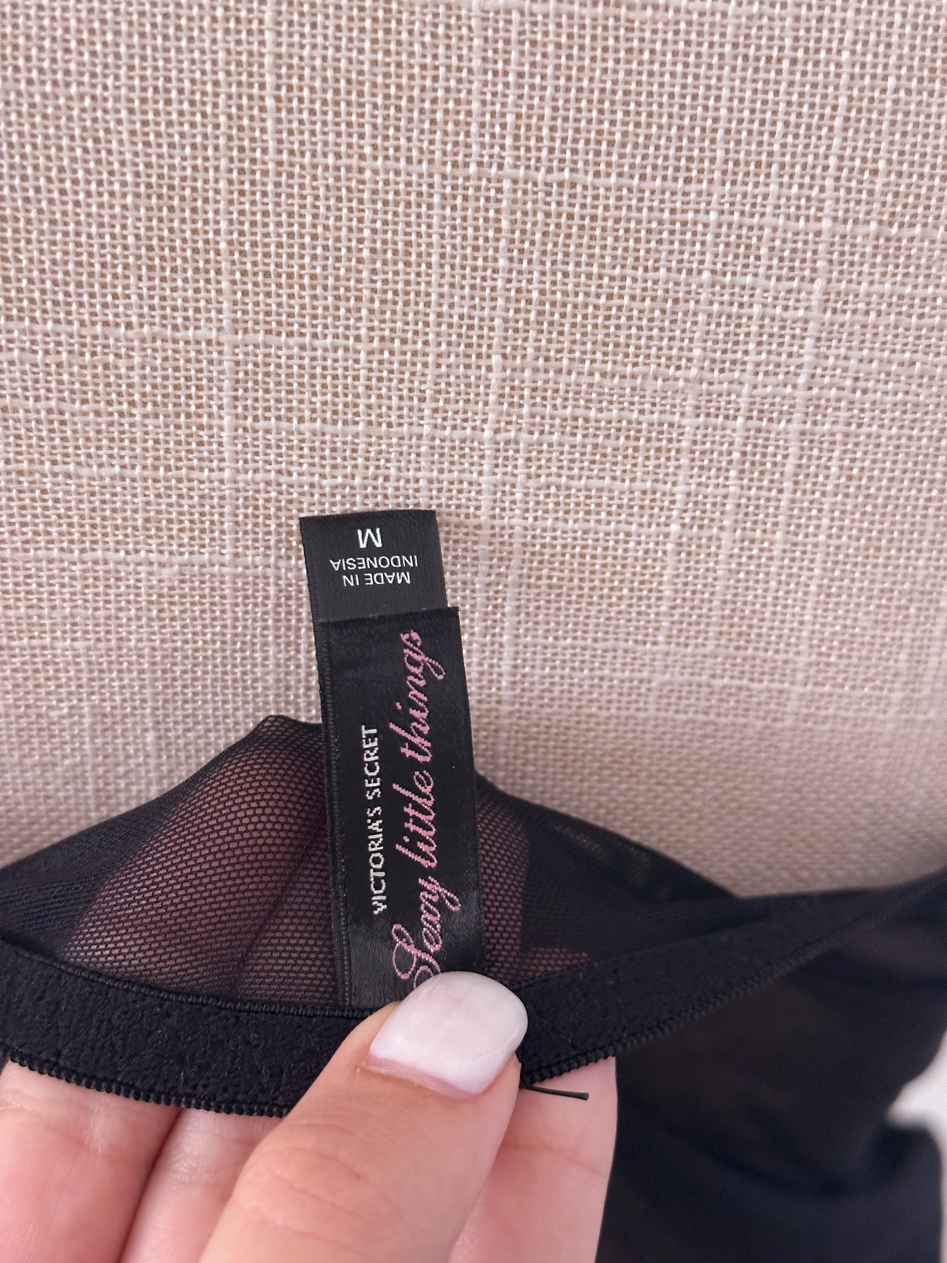 Vintage Victoria's Secret Black two-piece lingerie set Size: M