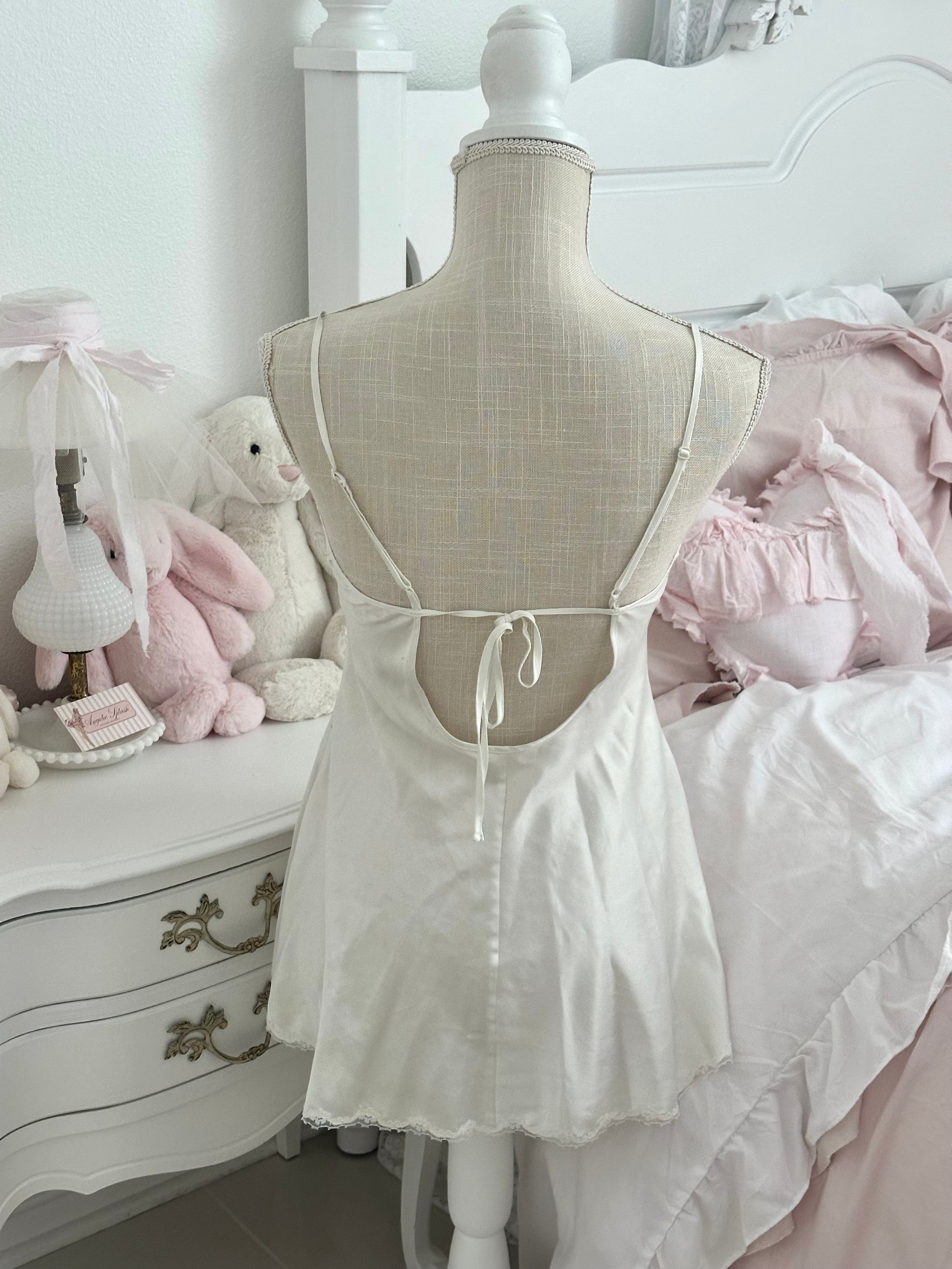 Vintage 2004 Victoria’s Secret White Satin Babydoll Dress Size: XS