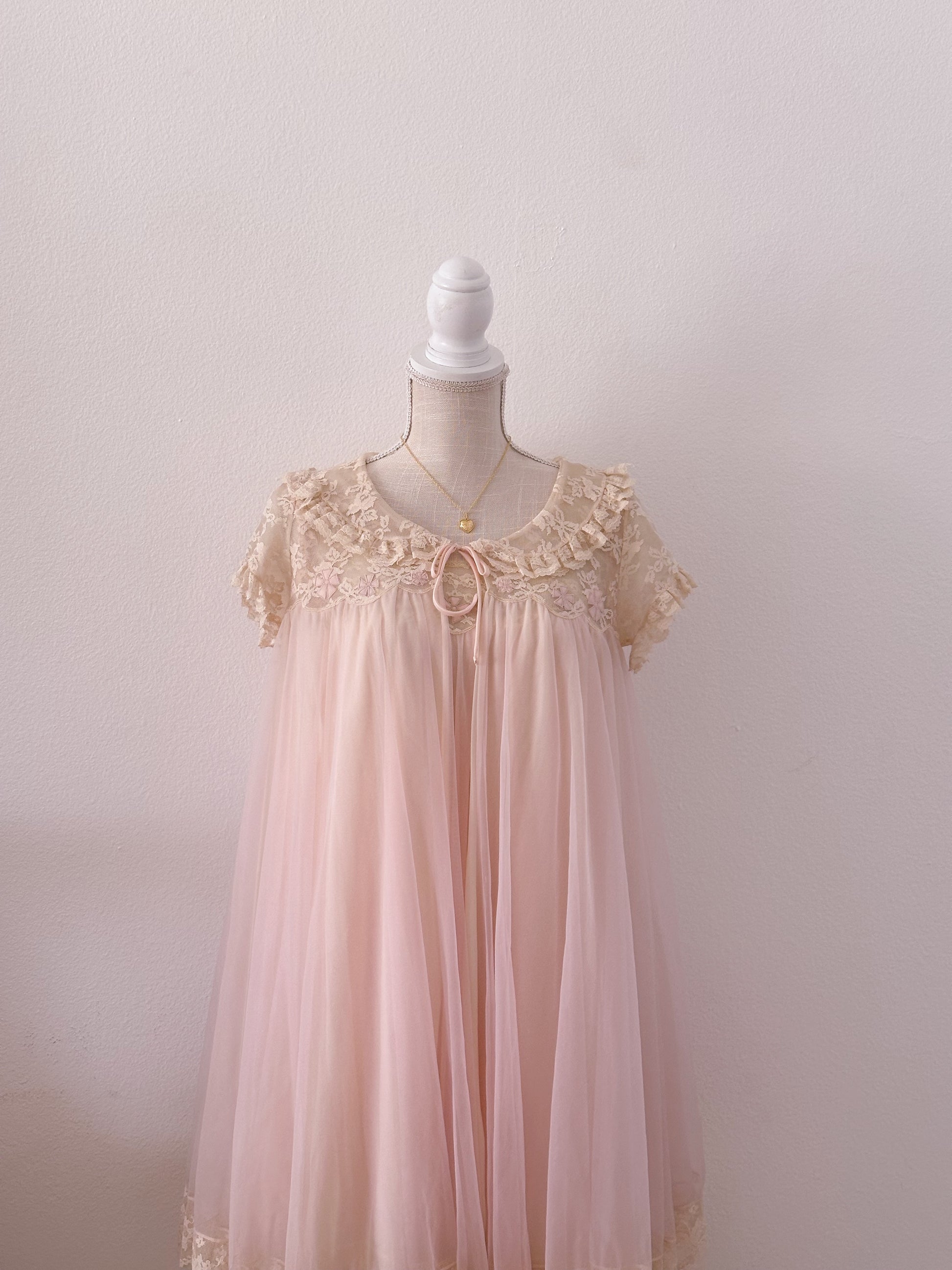 Vintage 1960s Saks Fifth Avenue peignoir pink robe and babydoll dress set size: Small