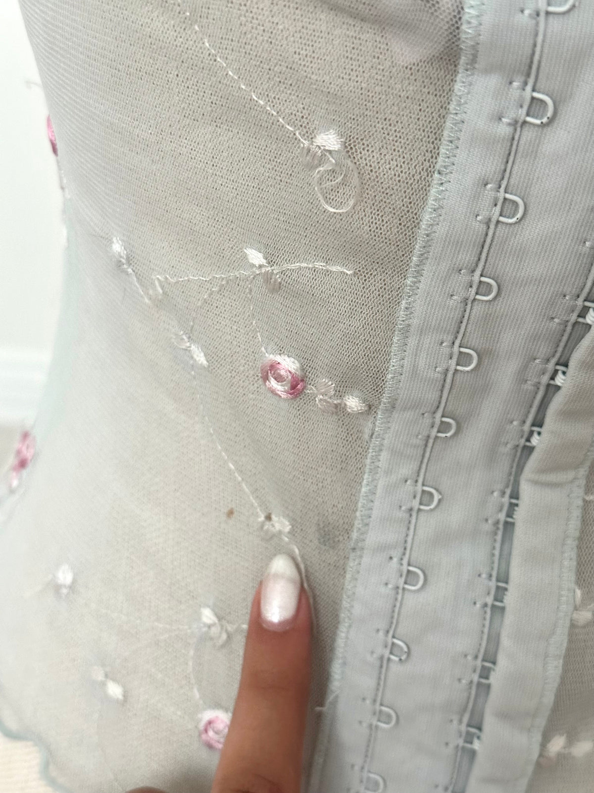 Vintage 2005 Victoria’s Secret Blue & Pink Floral Embroidered Bustier Cami Top 34C (READ)