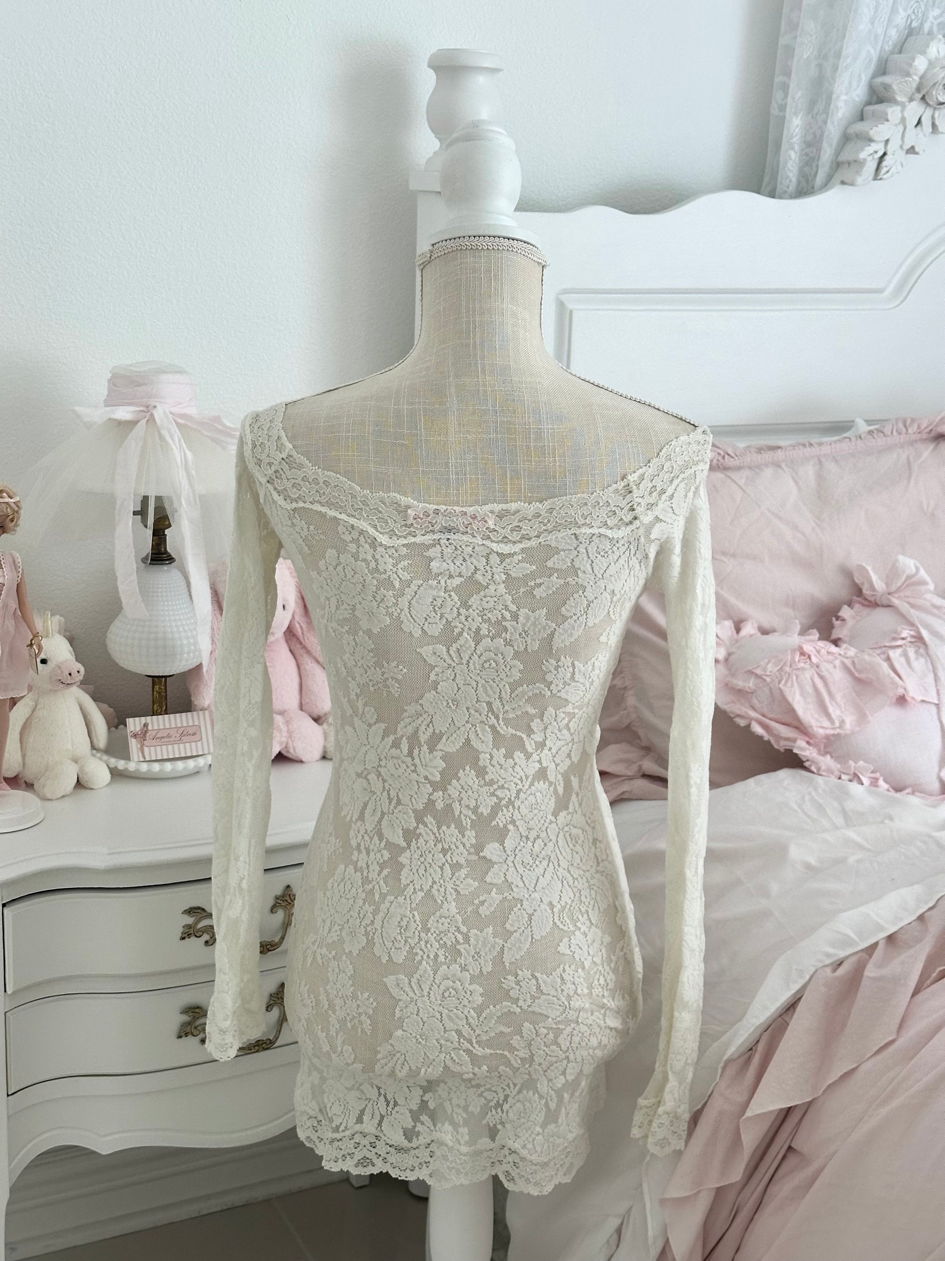 Vintage 2001 Victoria’s Secret White Sheer Lace Long Sleeve Slip Dress Size: S