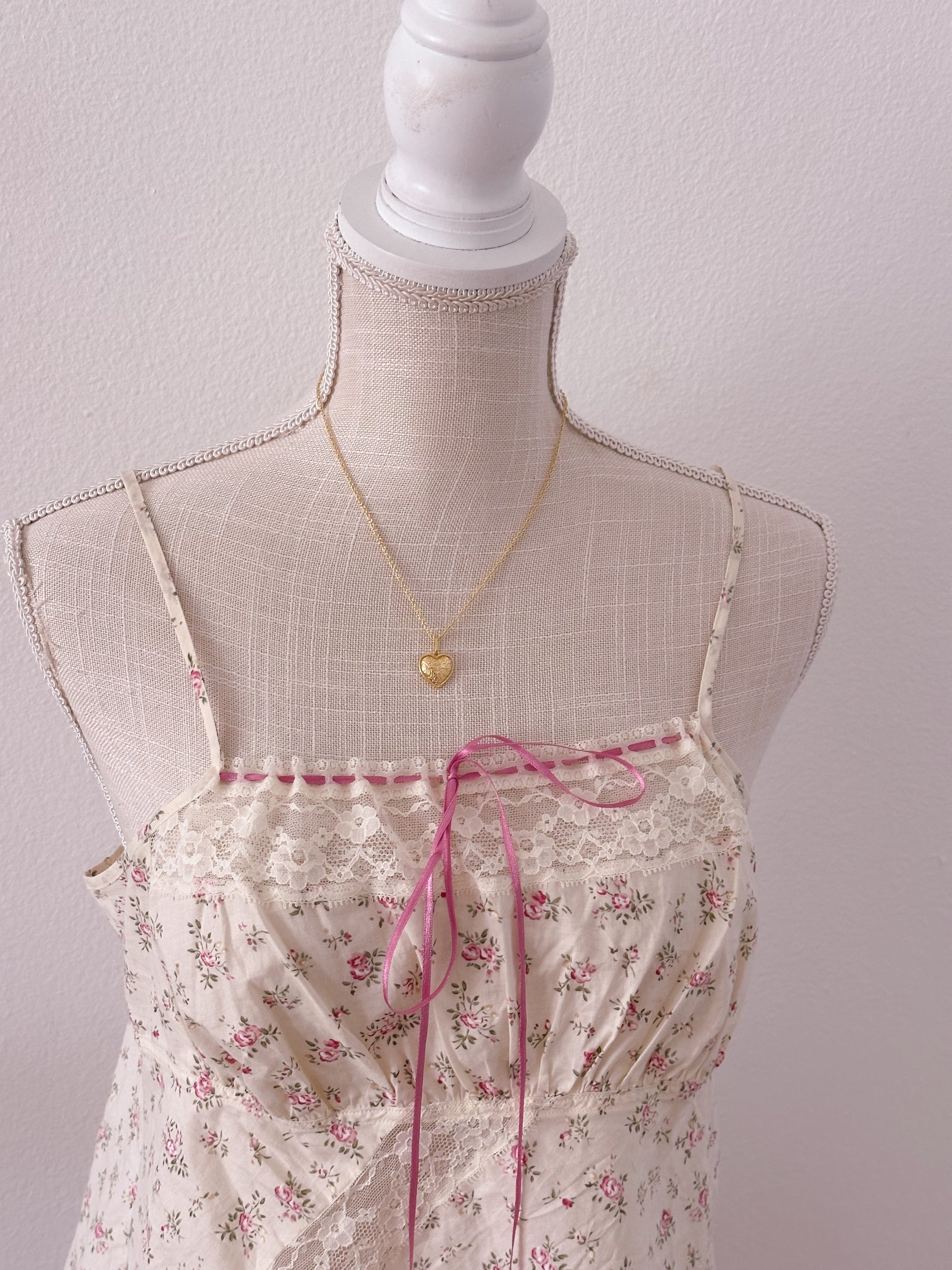 Vintage shabbychic Victoria's Secret cream floral babydoll dress size: M