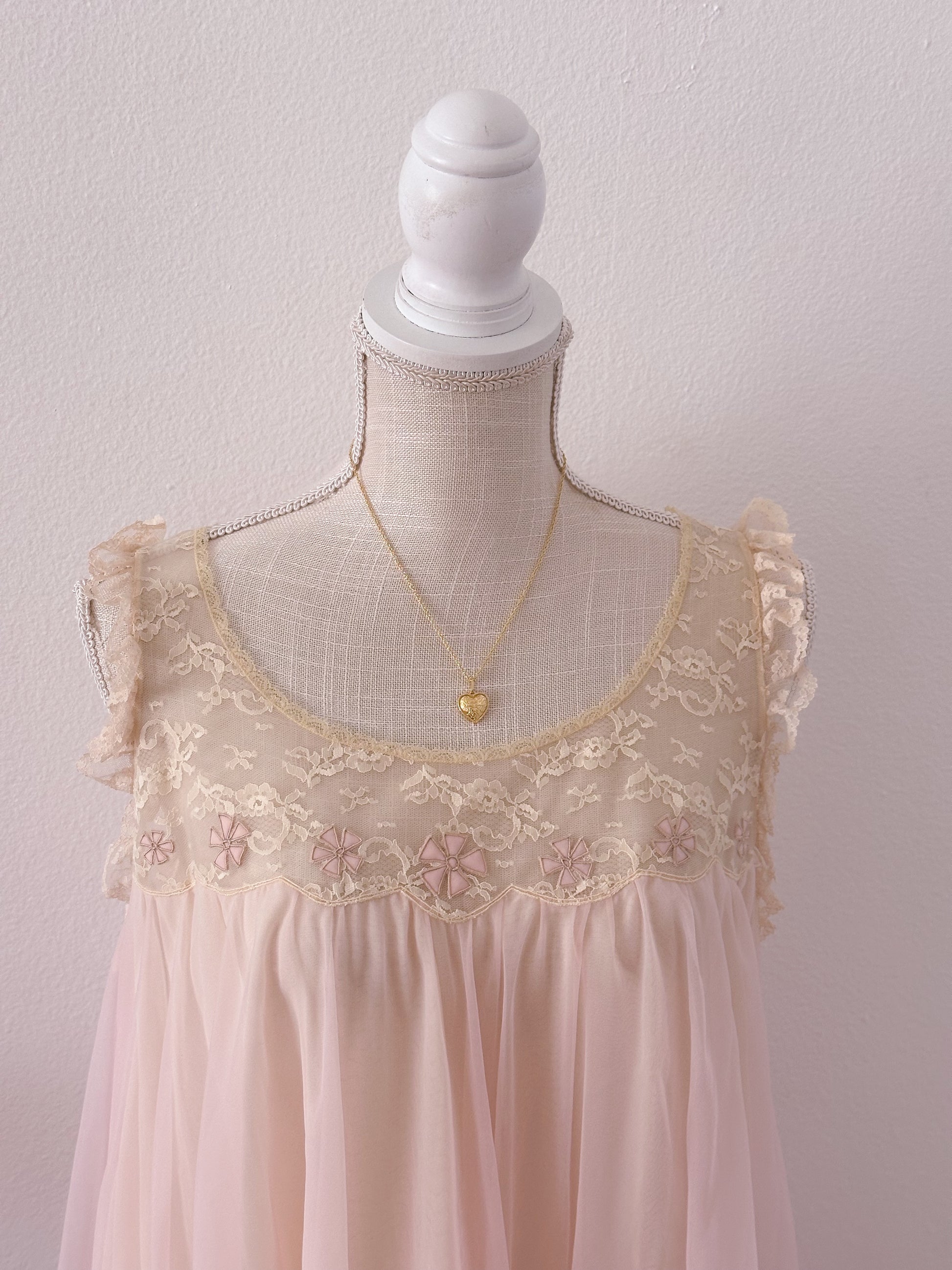 Vintage 1960s Saks Fifth Avenue peignoir pink robe and babydoll dress set size: Small