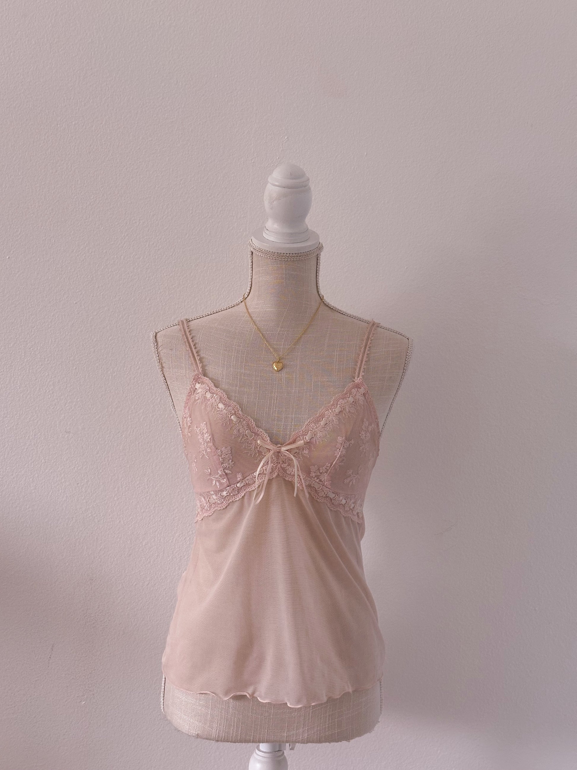 Y2K pink shabbychic lace cami top Size: S